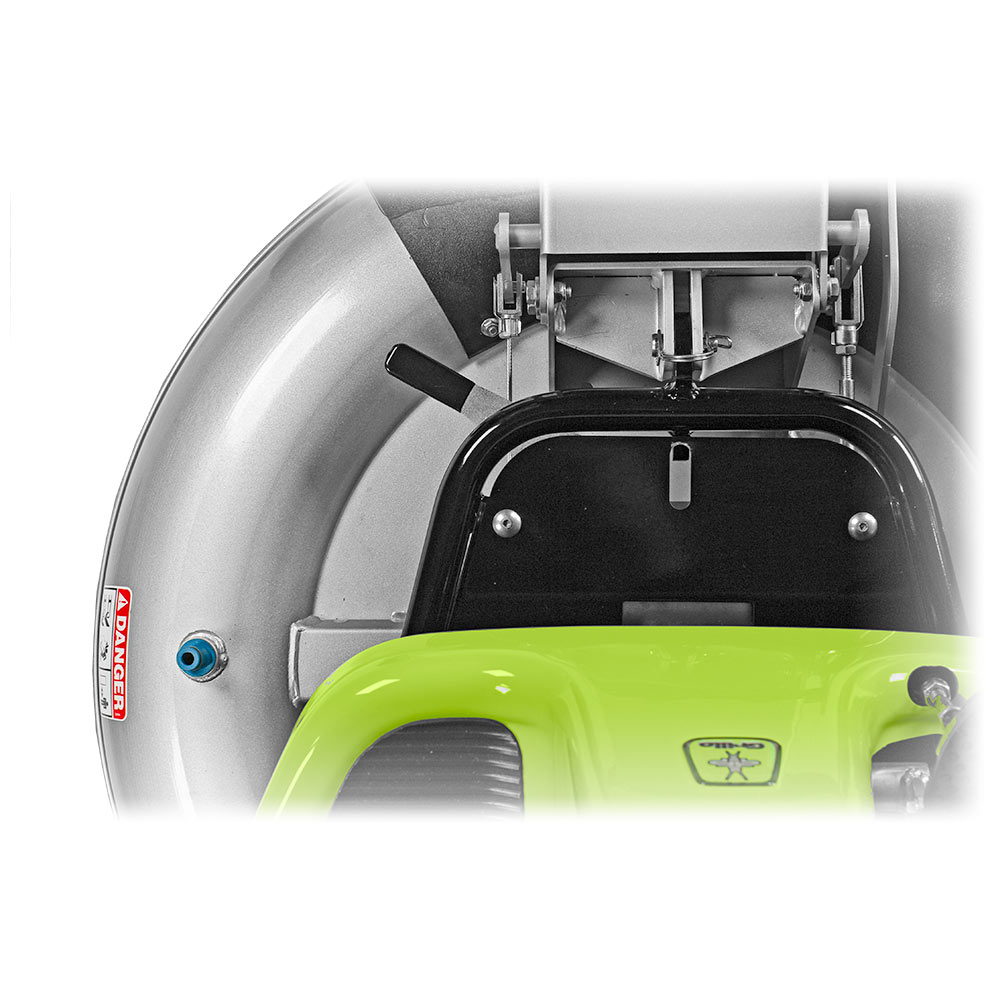 Il piatto del Grillo FD220 R è dotato di presa di lavaggio, collegandovi un tubo dell'acqua tutto l'apparato di taglio si pulirà senza alcuna fatica Il piatto del Grillo FD220 R è dotato di presa di lavaggio, collegandovi un tubo dell'acqua tutto l'apparato di taglio si pulirà senza alcuna fatica